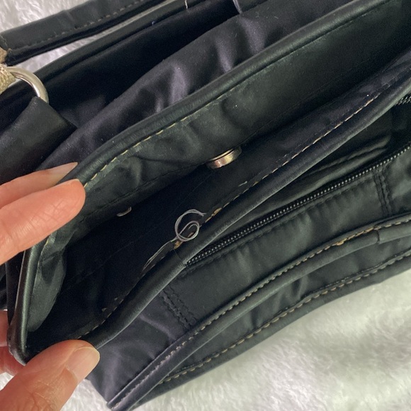 Small Black and tan purse - Picture 6 of 17